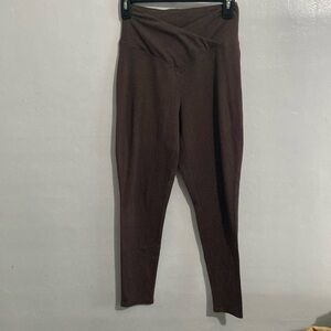 Arizona jean co. Cris cross, front leggings, brown size medium NWOT